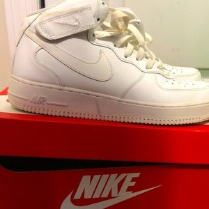 Air Force 1 mids